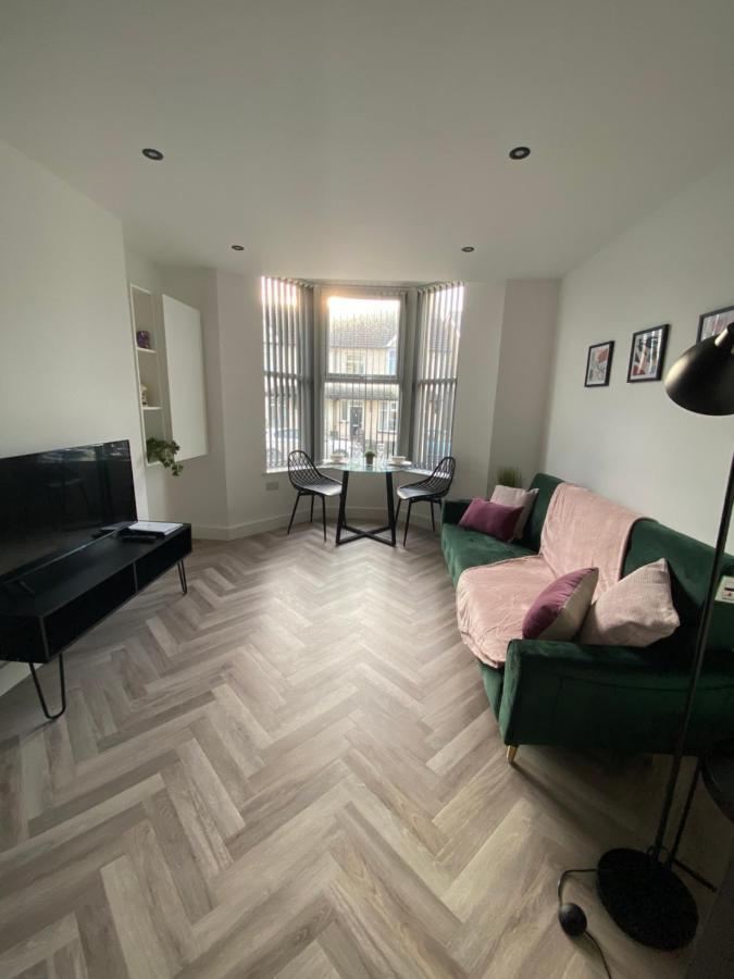 Stylish Apartments Near The Sea Front At Morecambe ヘイシャム エクステリア 写真