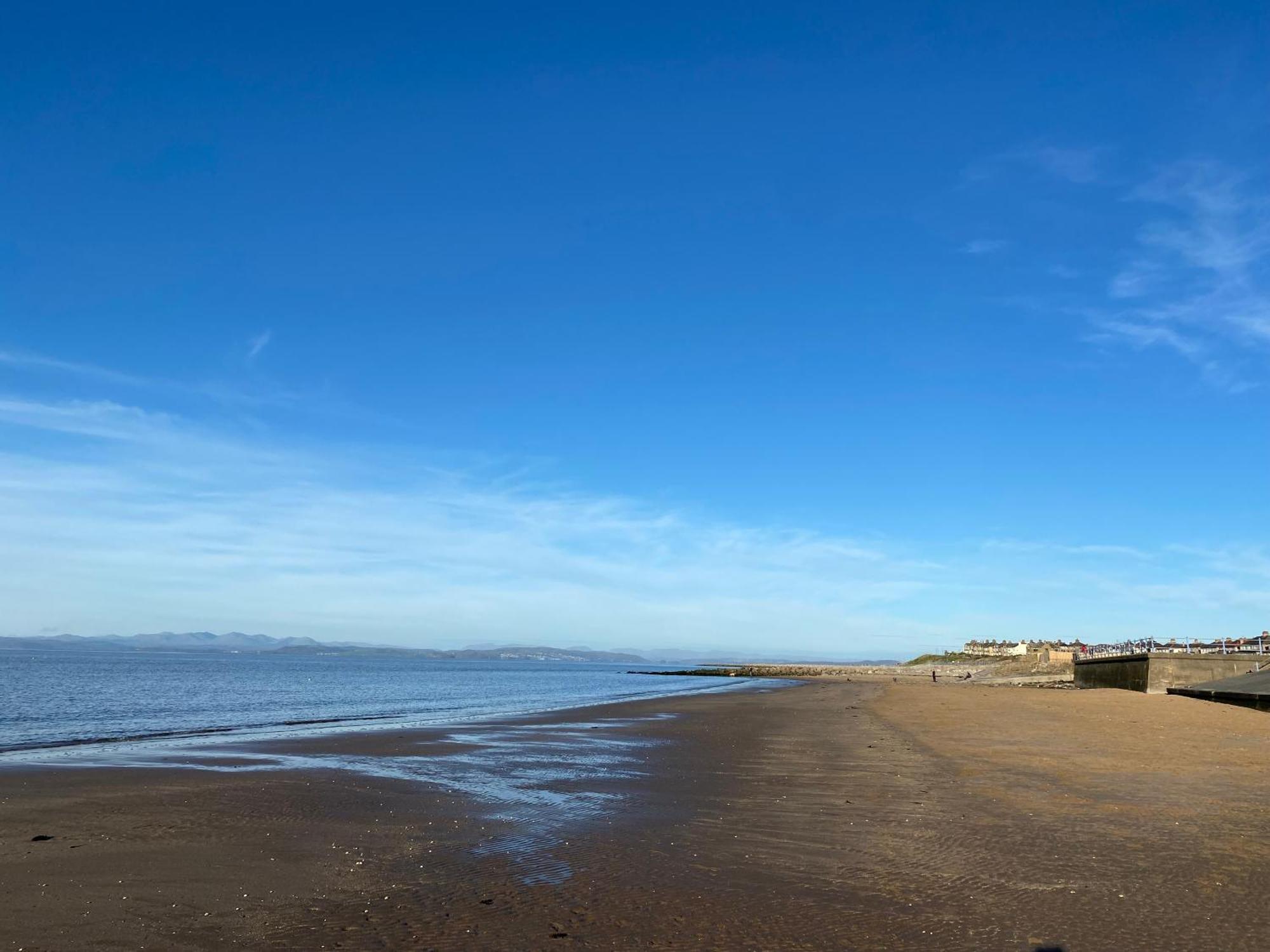 Stylish Apartments Near The Sea Front At Morecambe ヘイシャム エクステリア 写真