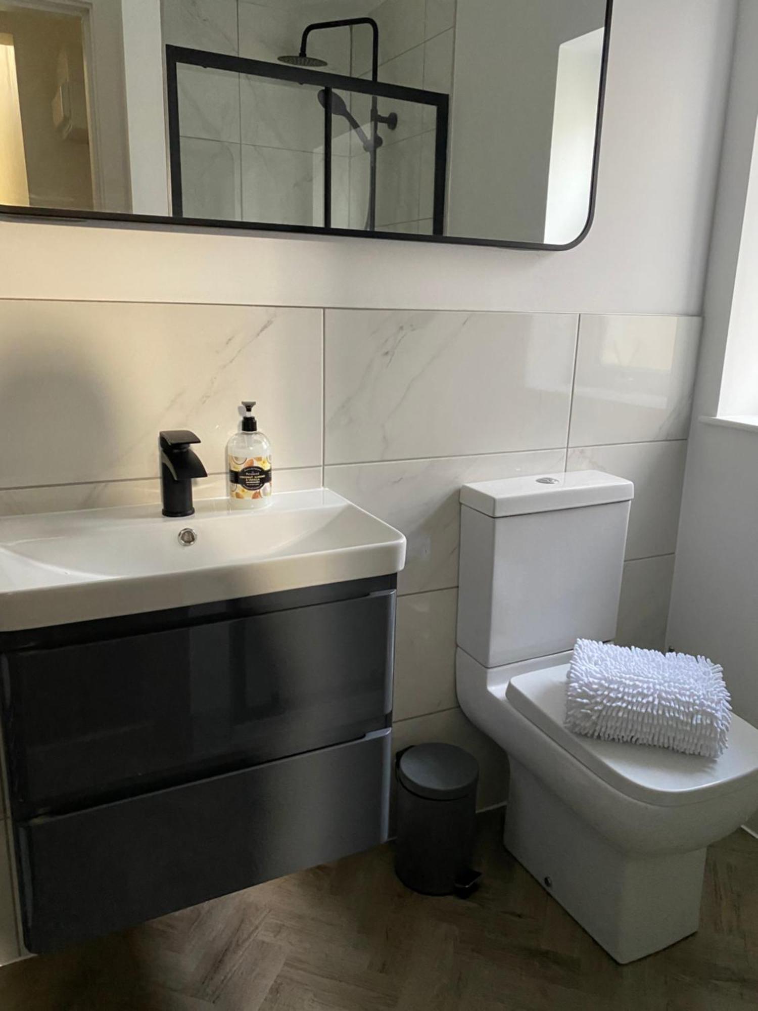 Stylish Apartments Near The Sea Front At Morecambe ヘイシャム エクステリア 写真